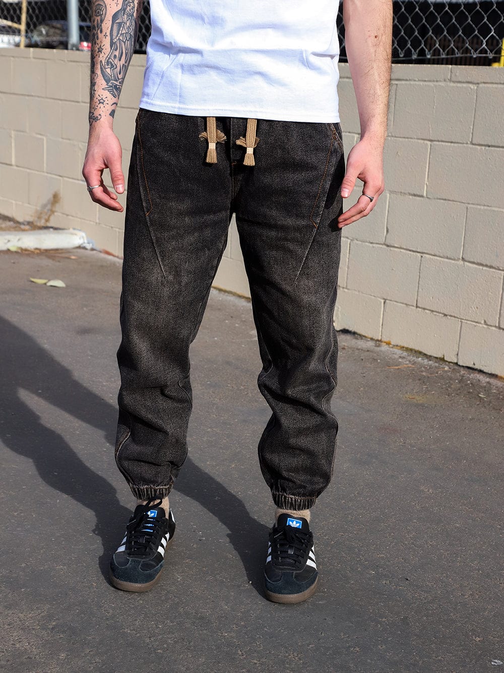 Rogue Denim Jogger - Black